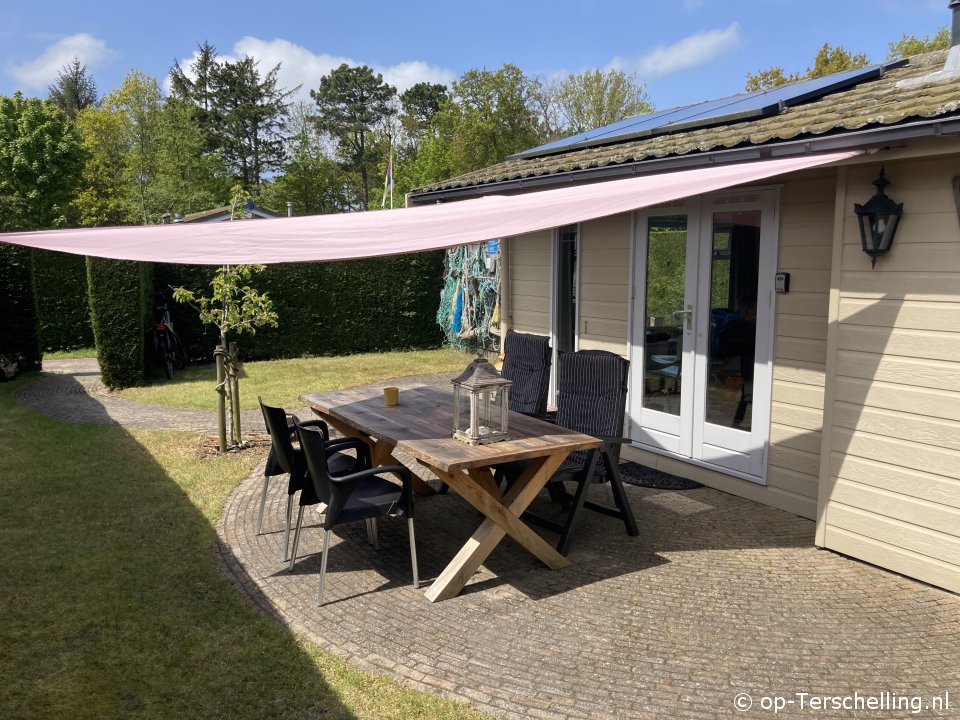 Buitenaanzicht VillaZes Buitenaanzicht VillaZes